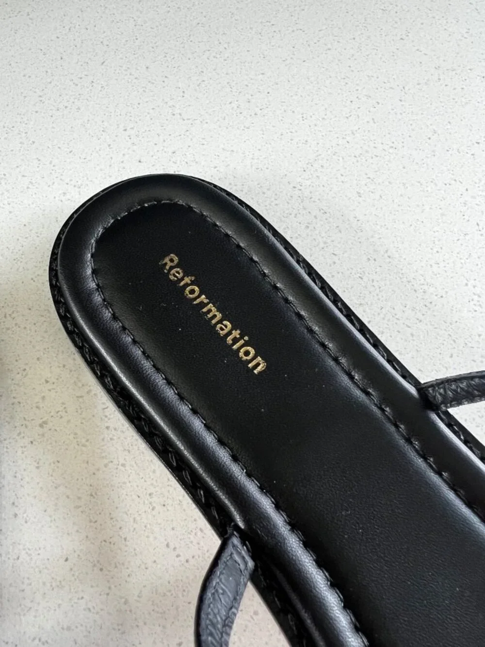 REFORMATION Cassandra BLACK LEATHER Flat Sandals flats size 9.5 NEW - Picture 4 of 7